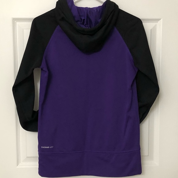 Nike Sweatshirt - Picture 2 of 6